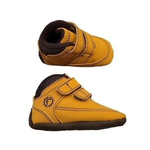 Firetrap Infant Shoes with Velcro Close, Size 1C